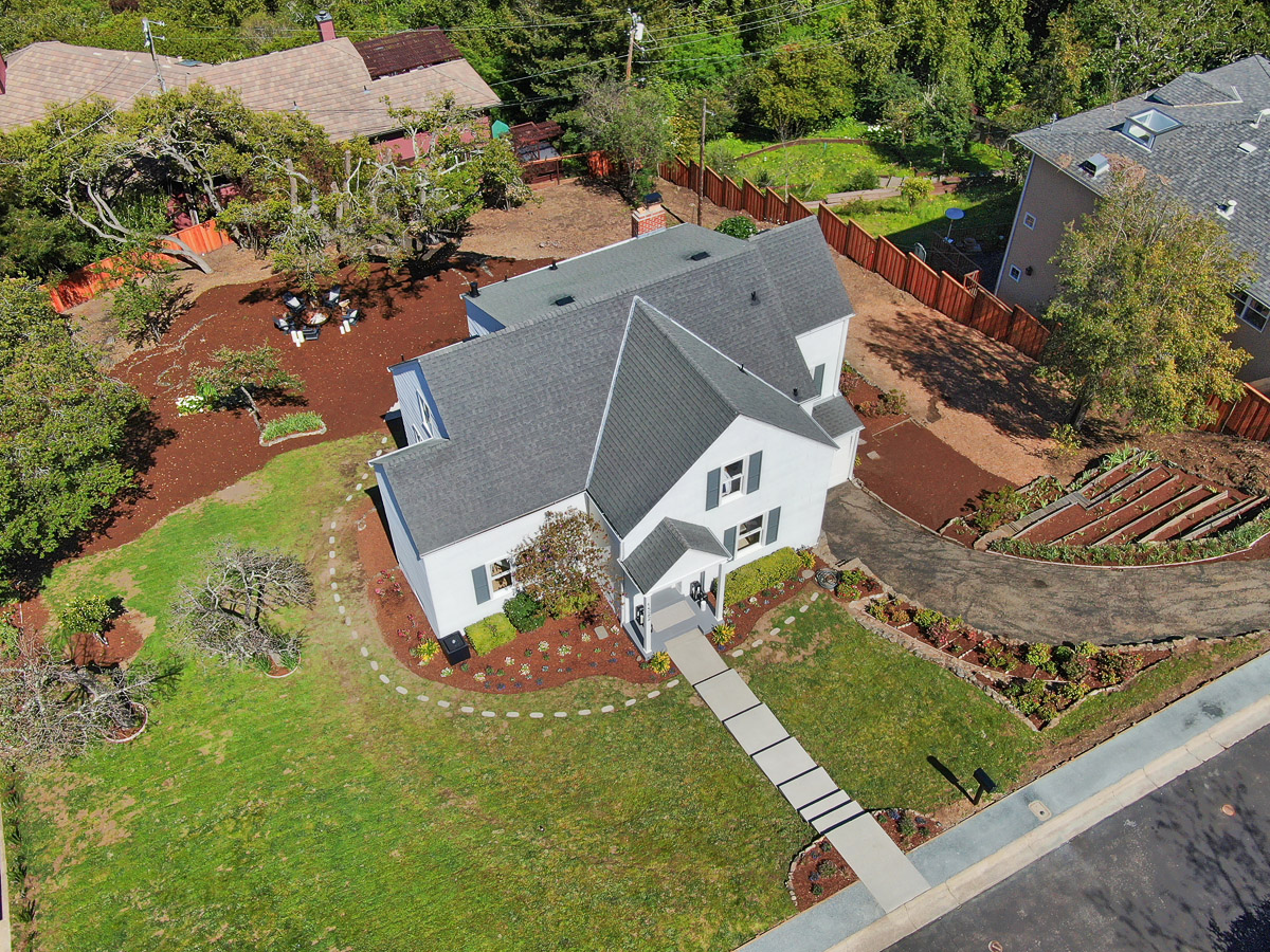 1522 La Mesa is a 4 bedroom, 2 bathroom home in Burlingame, listed by The Sharp Group. 