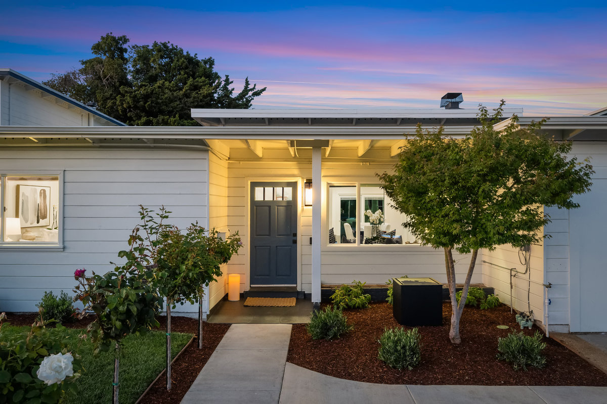 609 Fallon Avenue is a 3 bedroom, 1 bathroom house in San Mateo.
