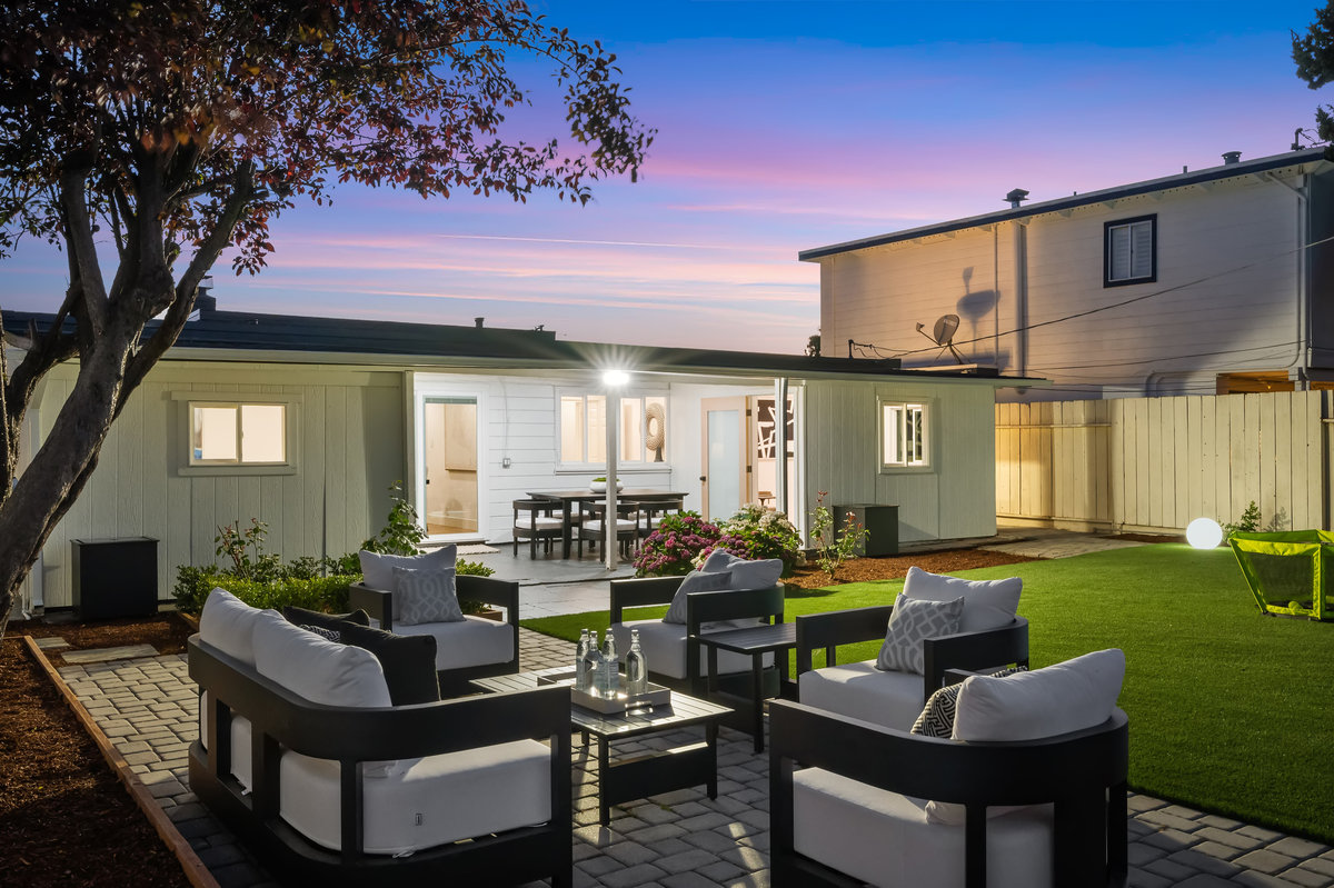 609 Fallon Avenue is a 3 bedroom, 1 bathroom house in San Mateo.