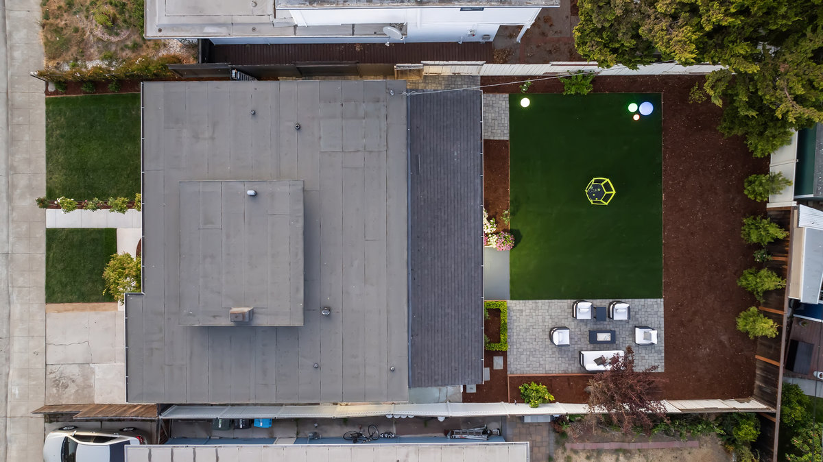 609 Fallon Avenue is a 3 bedroom, 1 bathroom house in San Mateo.