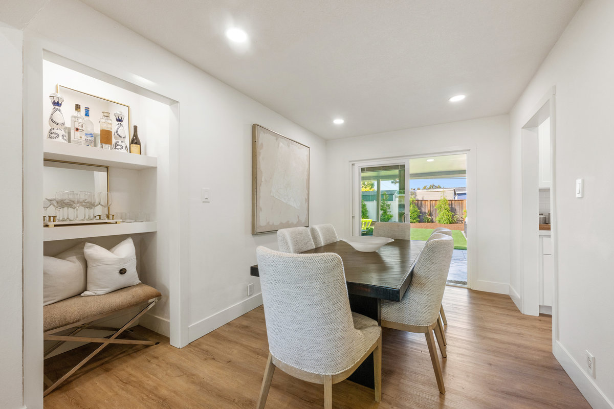 609 Fallon Avenue is a 3 bedroom, 1 bathroom house in San Mateo.