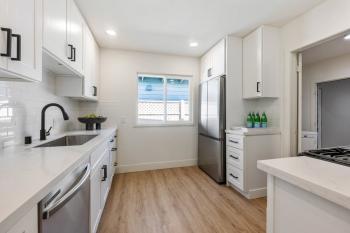 609 Fallon Avenue is a 3 bedroom, 1 bathroom house in San Mateo. 