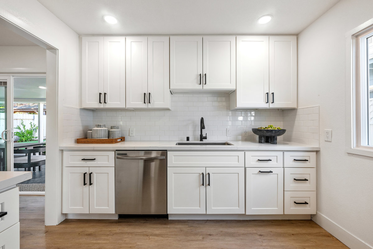 609 Fallon Avenue is a 3 bedroom, 1 bathroom house in San Mateo.