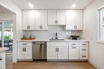 609 Fallon Avenue is a 3 bedroom, 1 bathroom house in San Mateo. 