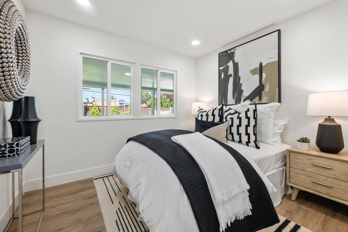 609 Fallon Avenue is a 3 bedroom, 1 bathroom house in San Mateo.