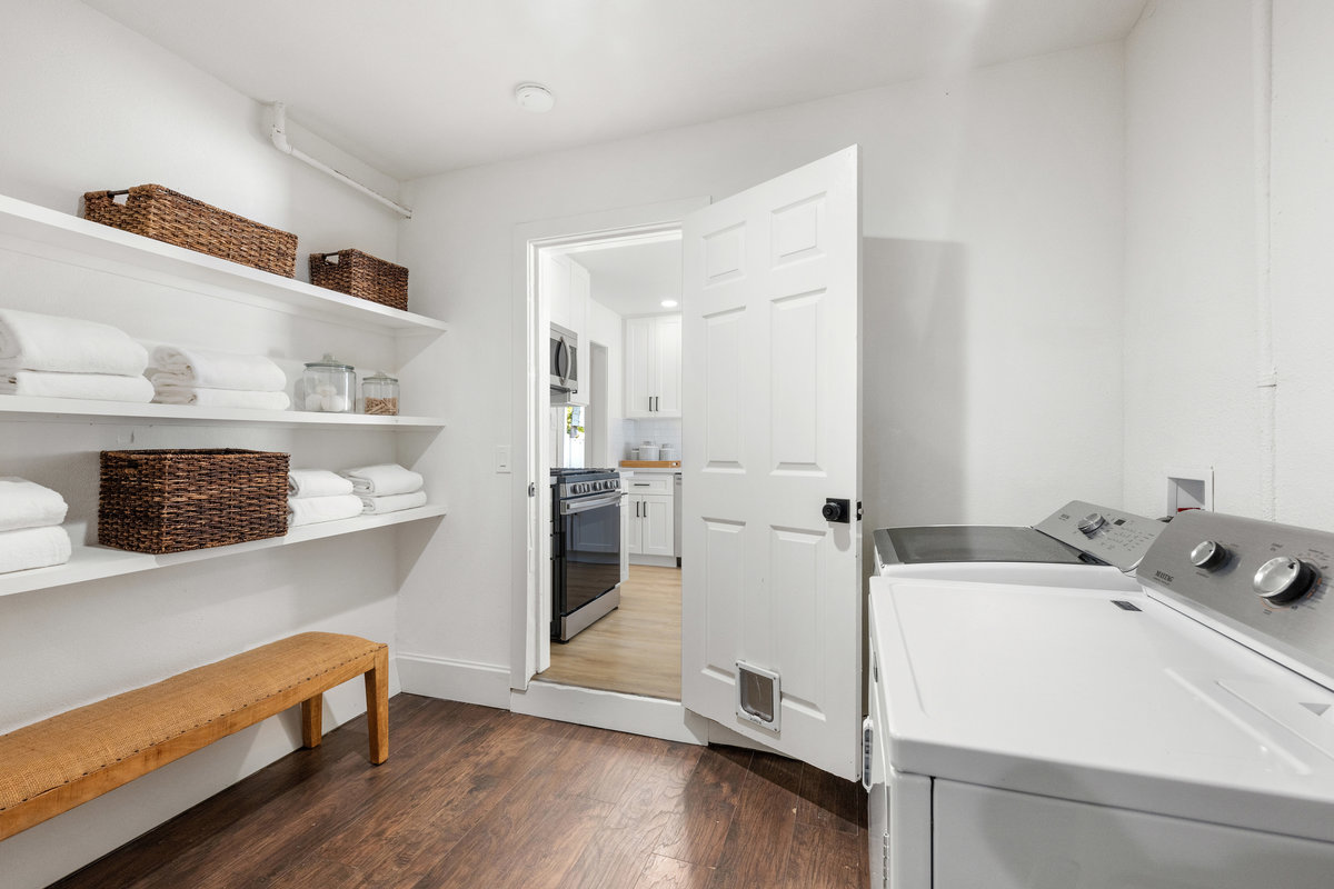 609 Fallon Avenue is a 3 bedroom, 1 bathroom house in San Mateo.