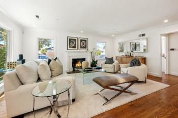 226 N Kingston Street is a 3 bedroom, 2 bathroom house in San Mateo. 