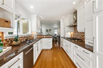 226 N Kingston Street is a 3 bedroom, 2 bathroom house in San Mateo. 