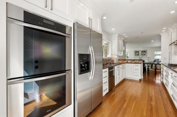 226 N Kingston Street is a 3 bedroom, 2 bathroom house in San Mateo. 