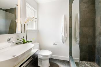 226 N Kingston Street is a 3 bedroom, 2 bathroom house in San Mateo. 