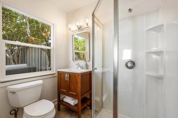 226 N Kingston Street is a 3 bedroom, 2 bathroom house in San Mateo. 