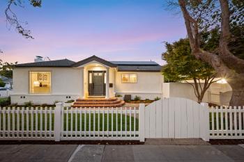 226 N Kingston Street is a 3 bedroom, 2 bathroom house in San Mateo. 