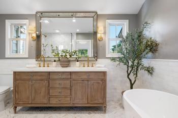 39 El Cerrito Avenue is a 3 bedroom, 2.5 bathroom home in San Mateo.