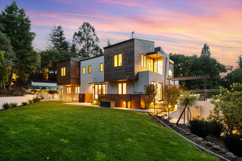 255 Brentwood Road, Hillsborough Photo