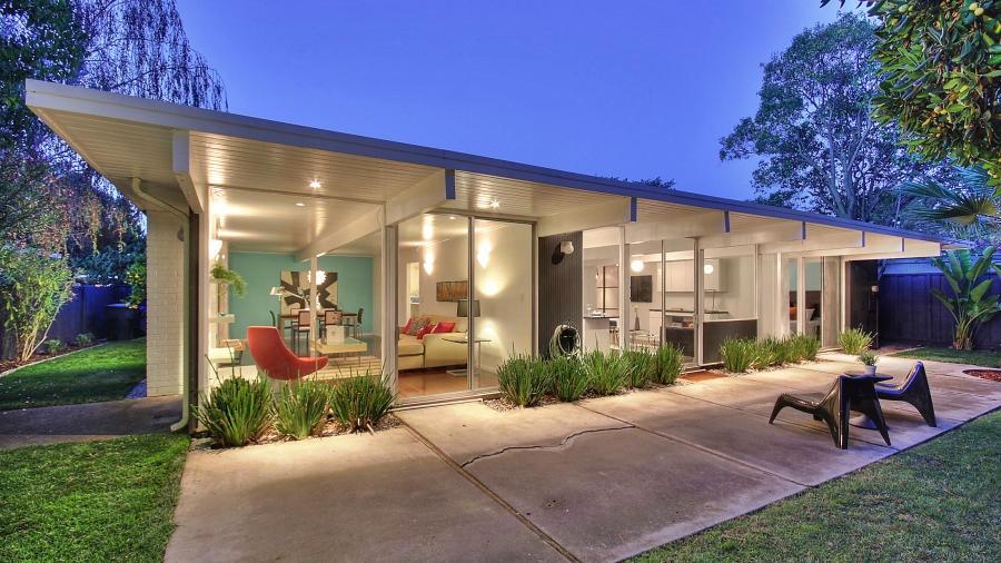 Image for Who is Joseph Eichler, and Why are Millennials Buying his Homes by the Boatload?