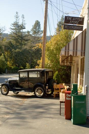 The Town of Woodside is a Quaint Community Located Between San Francisco and Sillicon Valley Photo